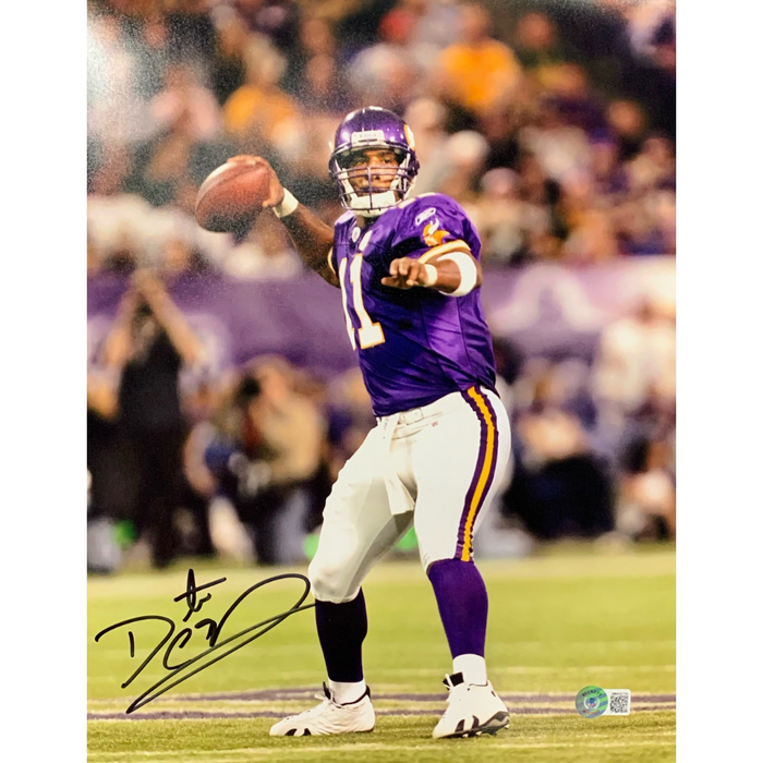 Daunte Culpepper Signed Throwing Ball 11x14 Photo