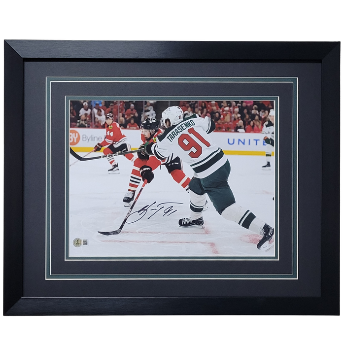 Vladimir Tarasenko Signed & Professionally Framed 11x14 Photo #1